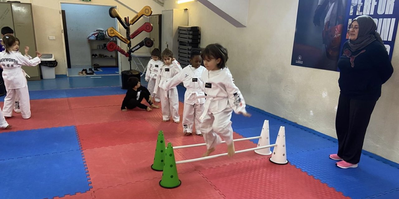 Eskişehir'de taekwondo antrenmanları kesintisiz sürüyor