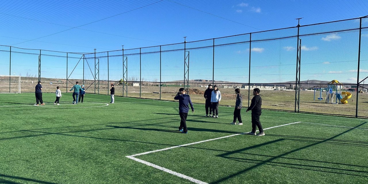 Mahmudiye'de spor tesisleri her saat açık tutuluyor