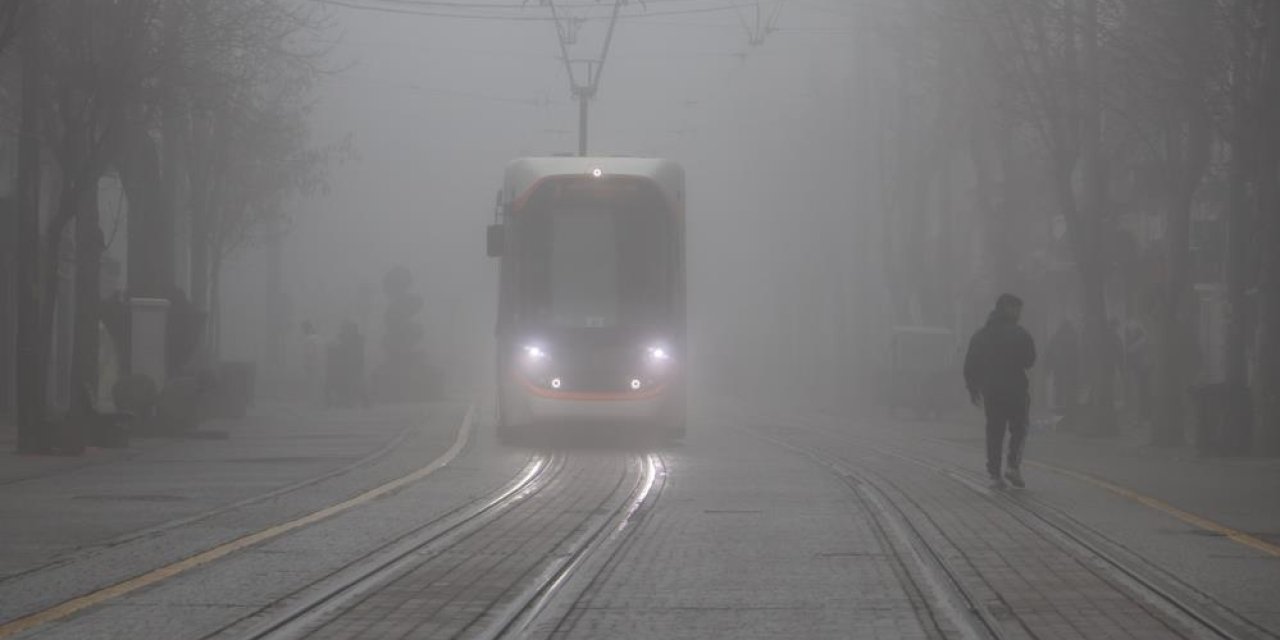 Eskişehir sise gömüldü