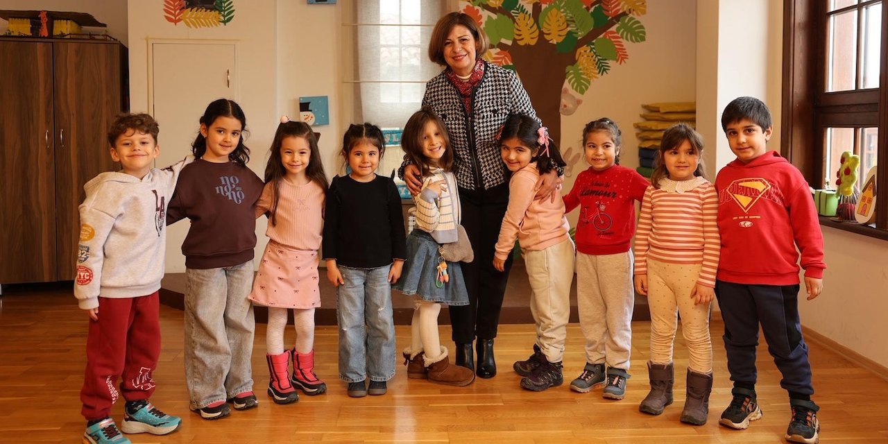 Eskişehir'de Sanat Sokağı çocukların sesiyle yankılandı