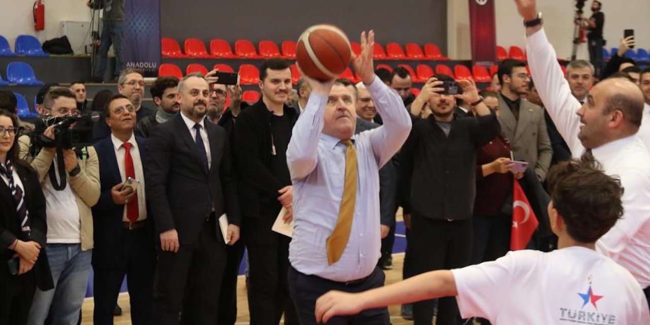 Bakandan NBA'ye taş çıkaran performans