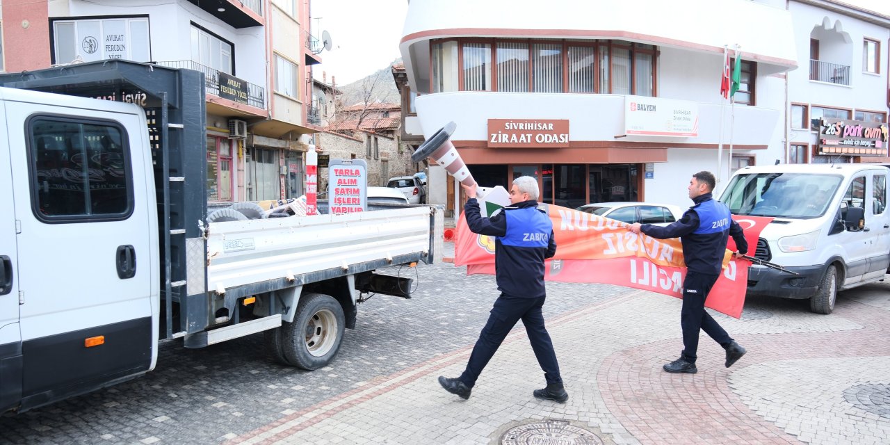 Sivrihisar'da kaldırım işgaline zabıtadan denetim