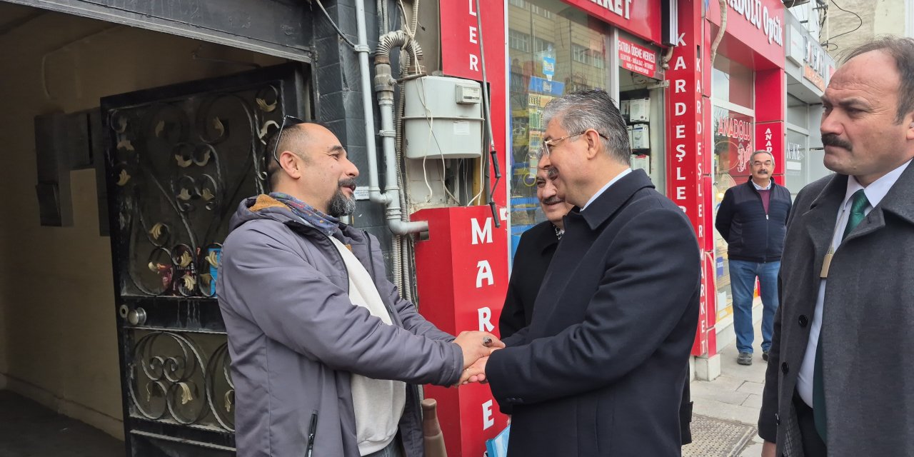 Eskişehir Valisi Erdinç Yılmaz vatandaşların taleplerini dinledi