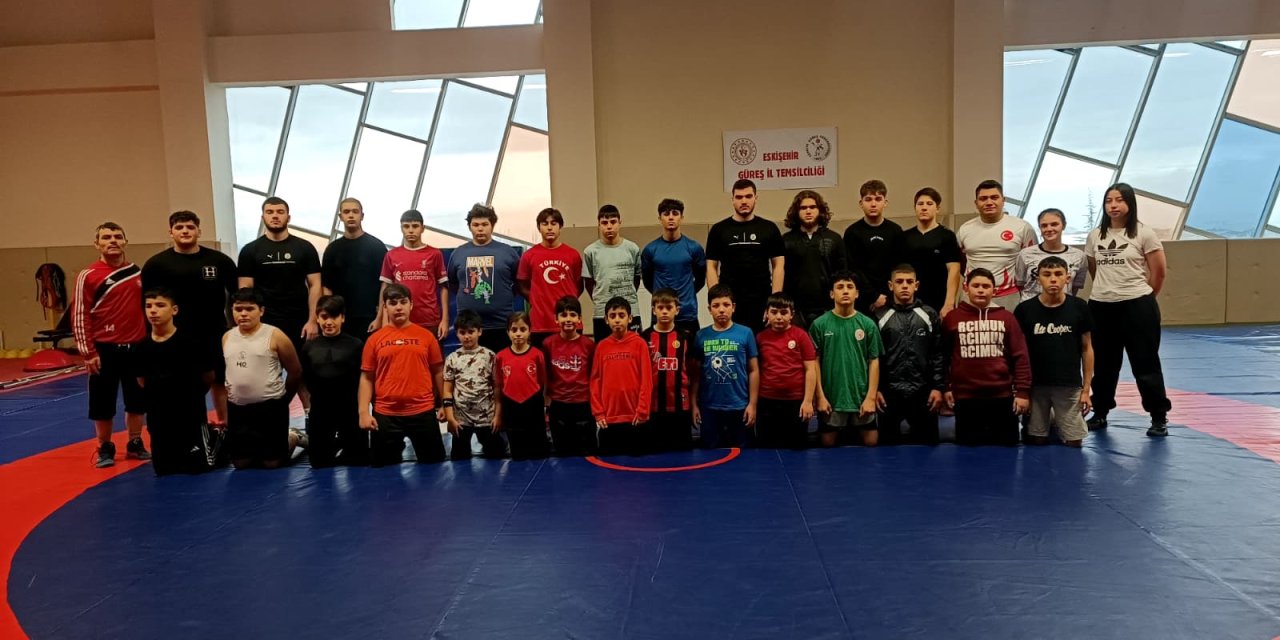 Geleceğin şampiyonları minderde