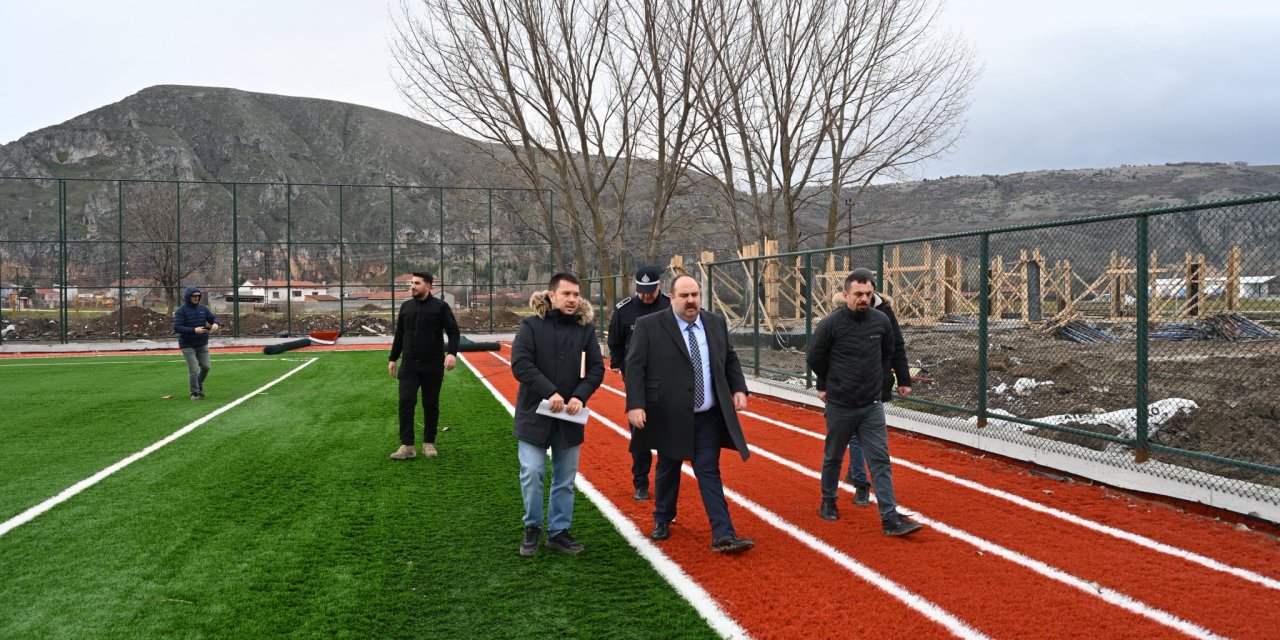 İnönü’ye iki yeni halı saha geliyor