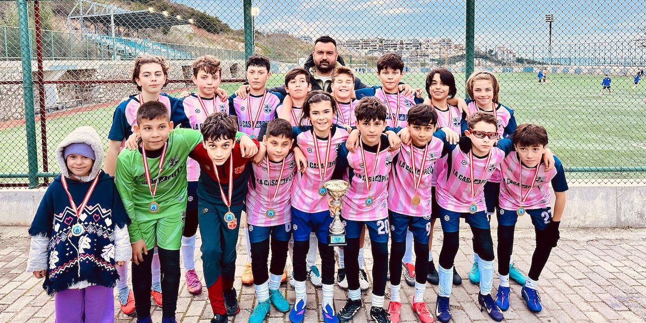 Elit FK Bursa’yı fethetti