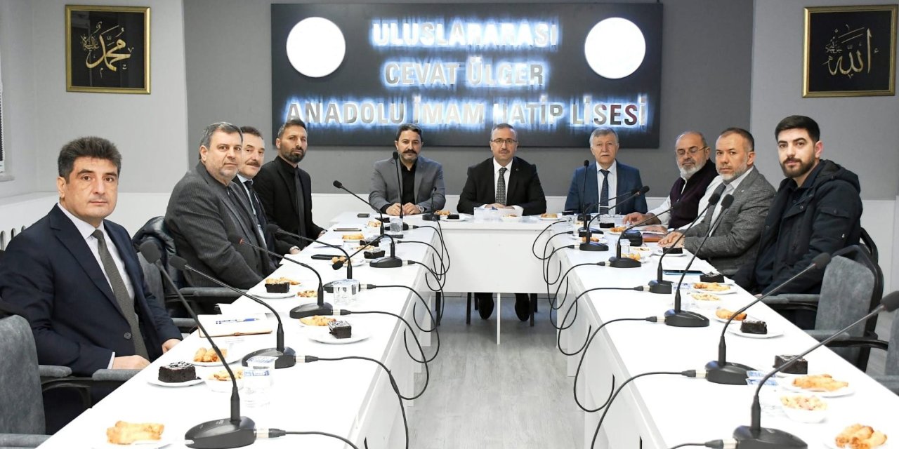 Eskişehir'de imam hatip okullarının durumu konuşuldu