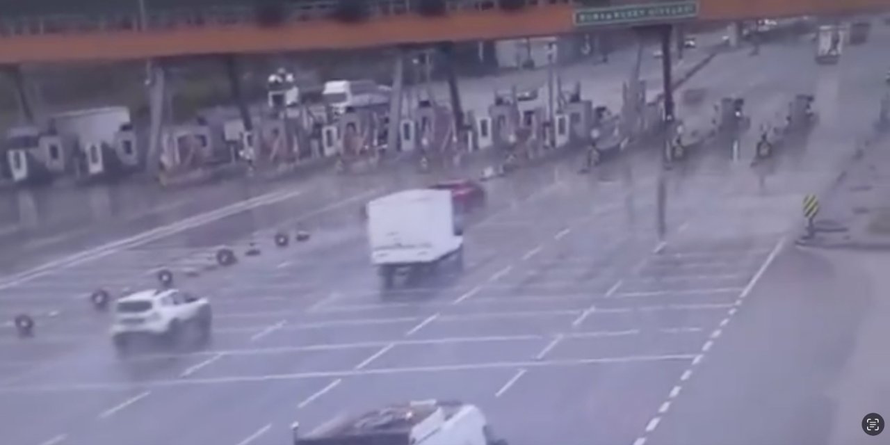 Trafiği tehlikeye işte böyle attı!