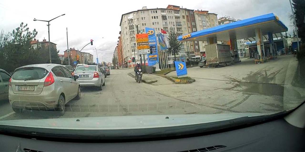 Eskişehir'de ters yönden gelen tehlike