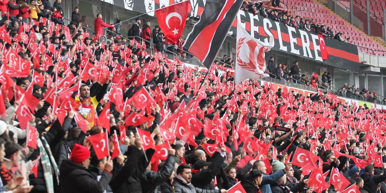 Eskişehirspor taraftarı yine farkını gösterdi