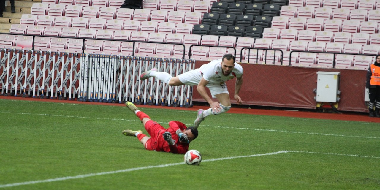 Jakob penaltı kaçırdı