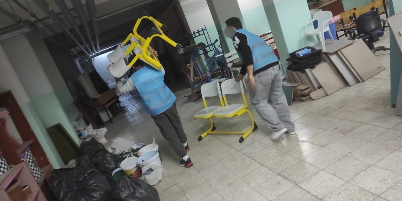 Eskişehir'de yükümlüler okulları temizledi