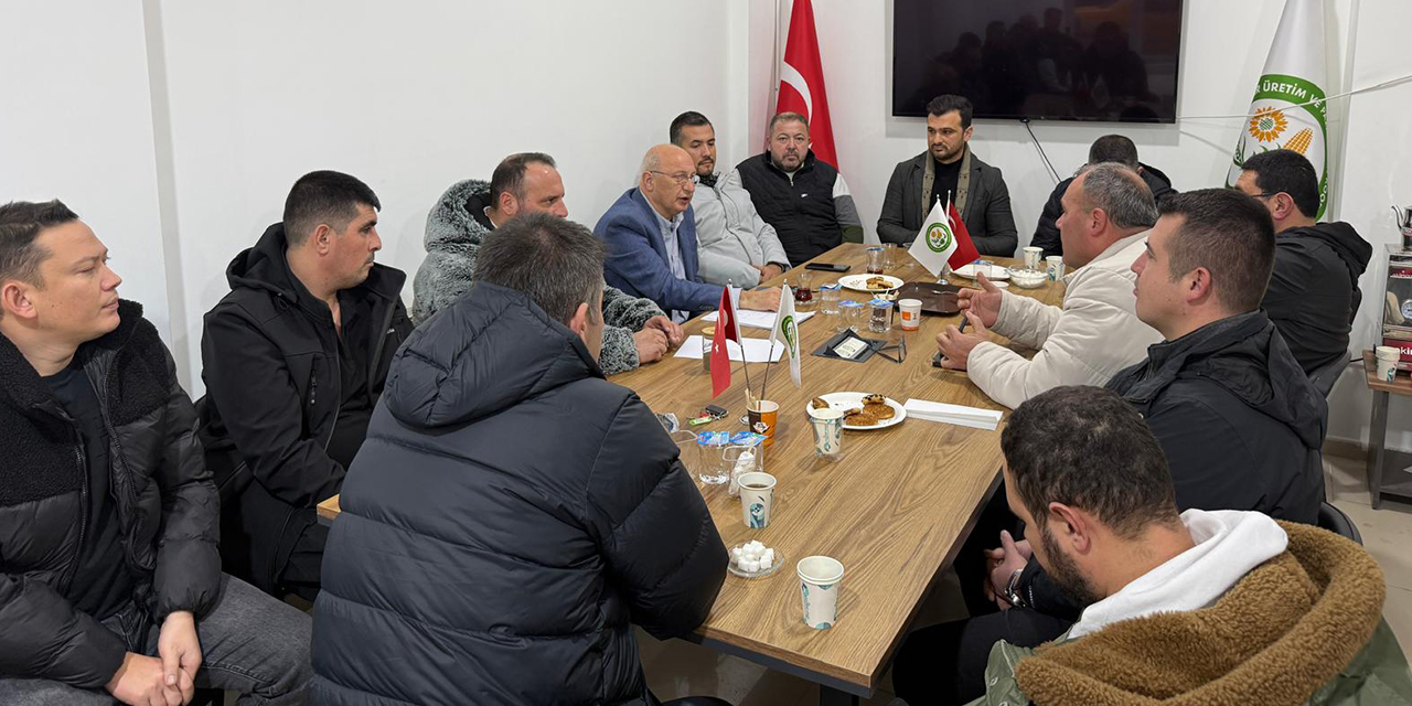 CHP’li Çakırözer Eskişehir’de çiftçilerin dertlerini dinledi