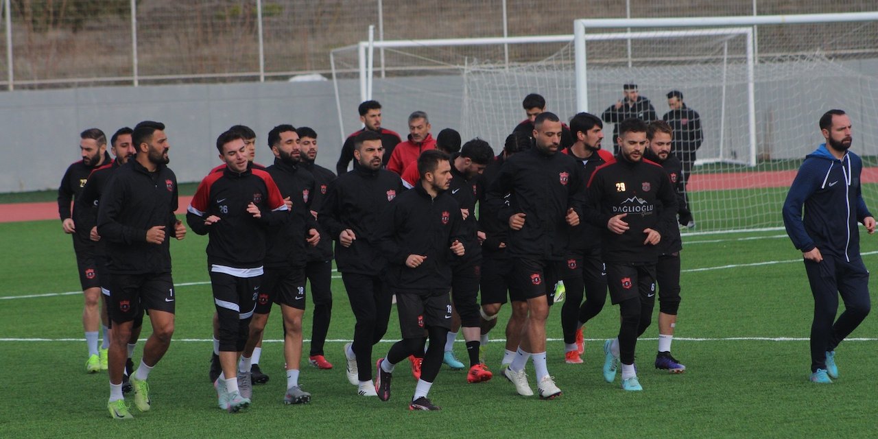 Bozanspor evinde çıkış arıyor