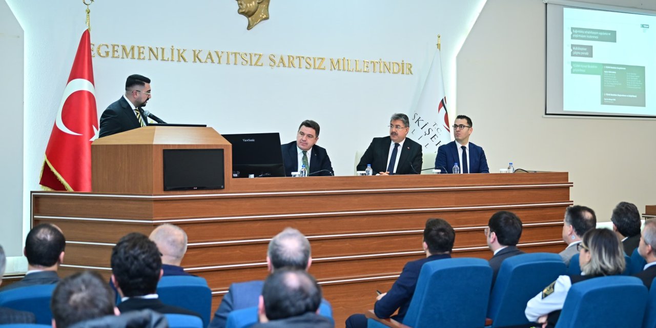 Eskişehir'de bağımlılıkla mücadele toplantısı gerçekleşti