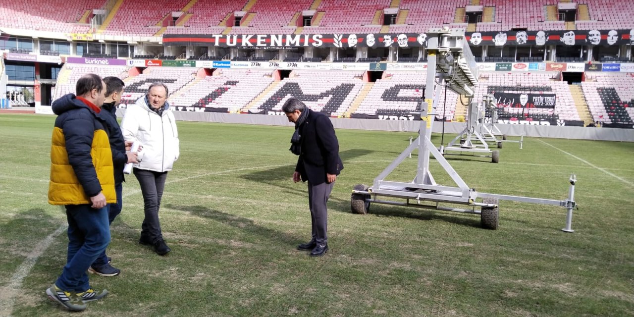 Stadyum zeminine çözüm arayışı