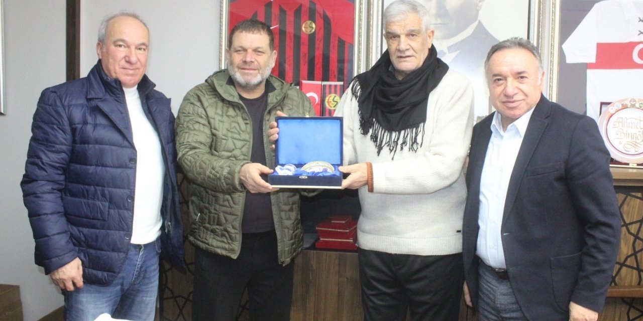 Eskişehirspor Teknik Direktörü Hakan Şapcı TÜFAD’ı ziyaret etti