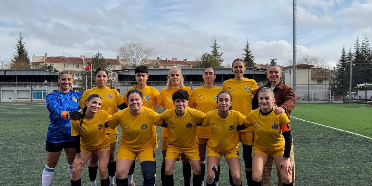 Dişi Şimşekler Uşak’ta