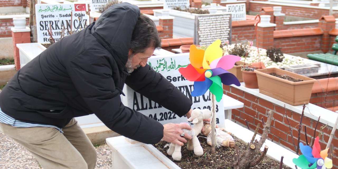 Depremde iki evladını, damadını ve 9 aylık torununu kaybetti
