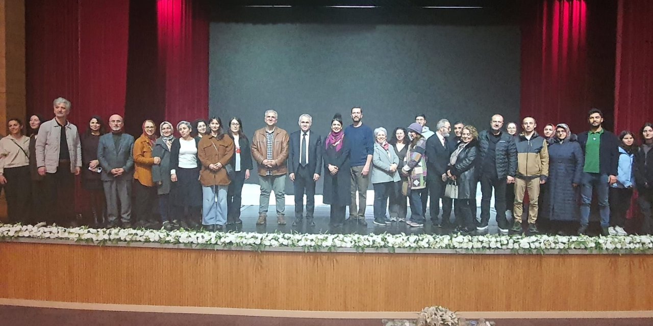 "Aşk Neyledi Yunus" tiyatrosu çok sevildi