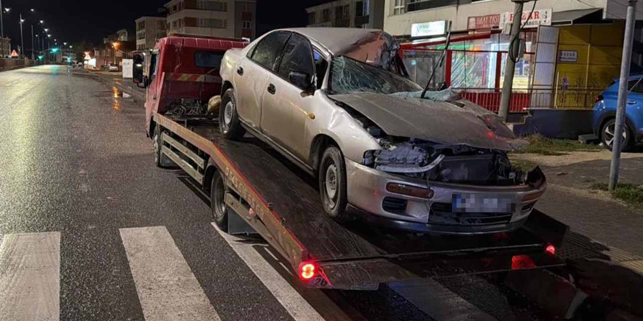 Eskişehir’de kırmızı ışıkta bekleyen tıra çarptı: 1 yaralı!