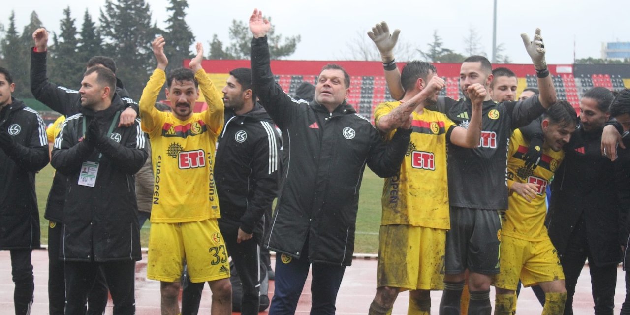 Eskişehirspor Uşak deplasmanında şov yaptı