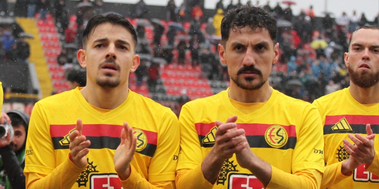 Eskişehirspor'un yeni transferleri ilk 11'de başladı