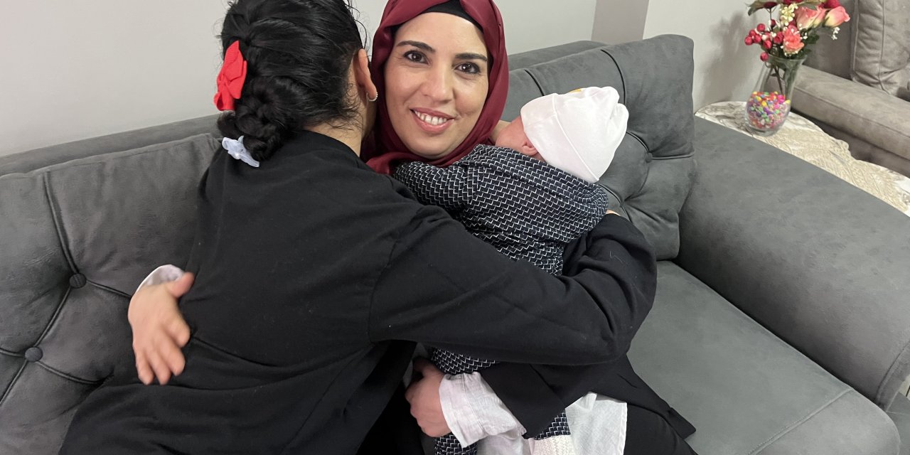 Eskişehirli çiftin 10 yıllık koruyucu aile hikayesi duygulandırdı