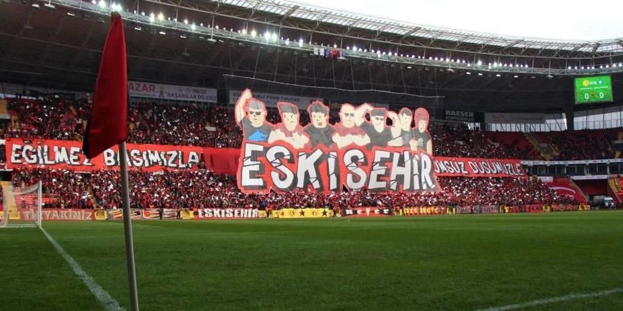 Eskişehirspor taraftarından Ayşe Ünlüce’ye reklam desteği talebi