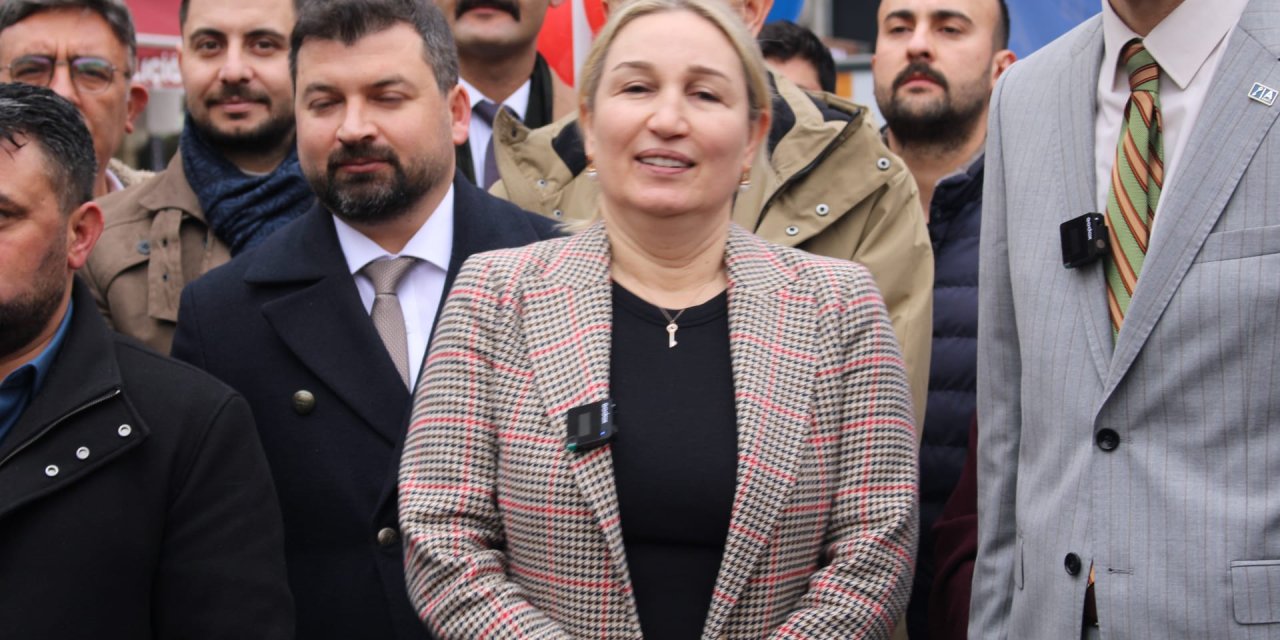 Anahtar Parti Genel Sekreteri Nihal Ağca Eskişehir’de konuştu