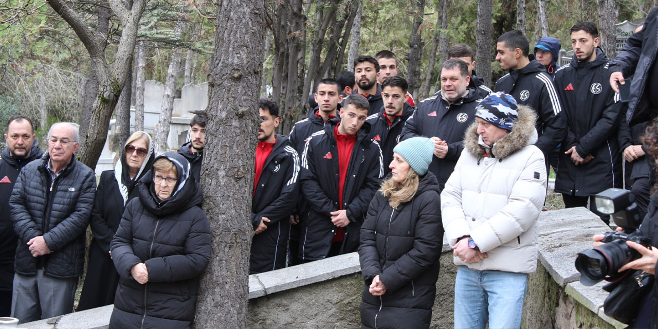 Fethi Heper anıldı