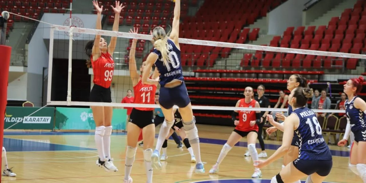 Şehir Koleji harika başladı (3-1)