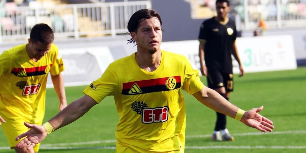 Eskişehirspor'da 20 maçta 32 oyuncu şans buldu
