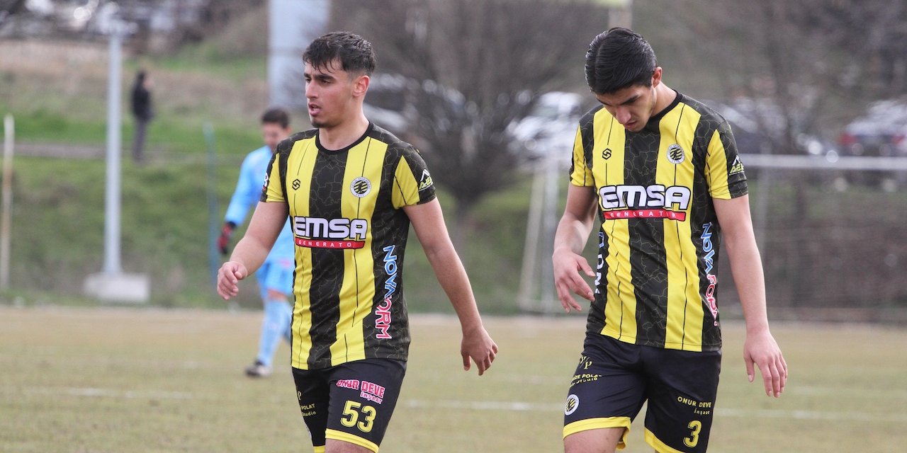 2 Eylülspor evinde yıkıldı