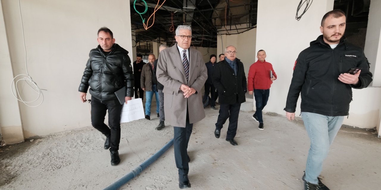 Başkan Küpeli yapımı süren restoran binasını inceledi