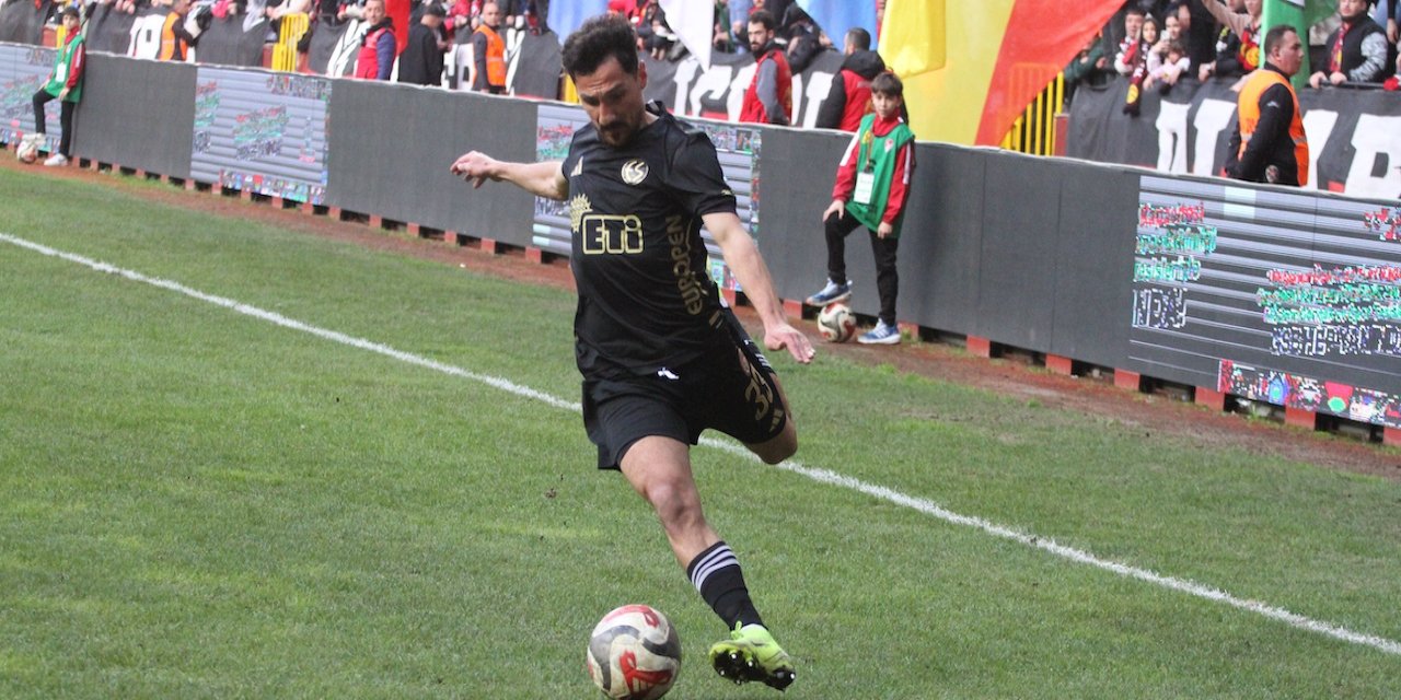 İlk kez taraftar önüne çıktılar