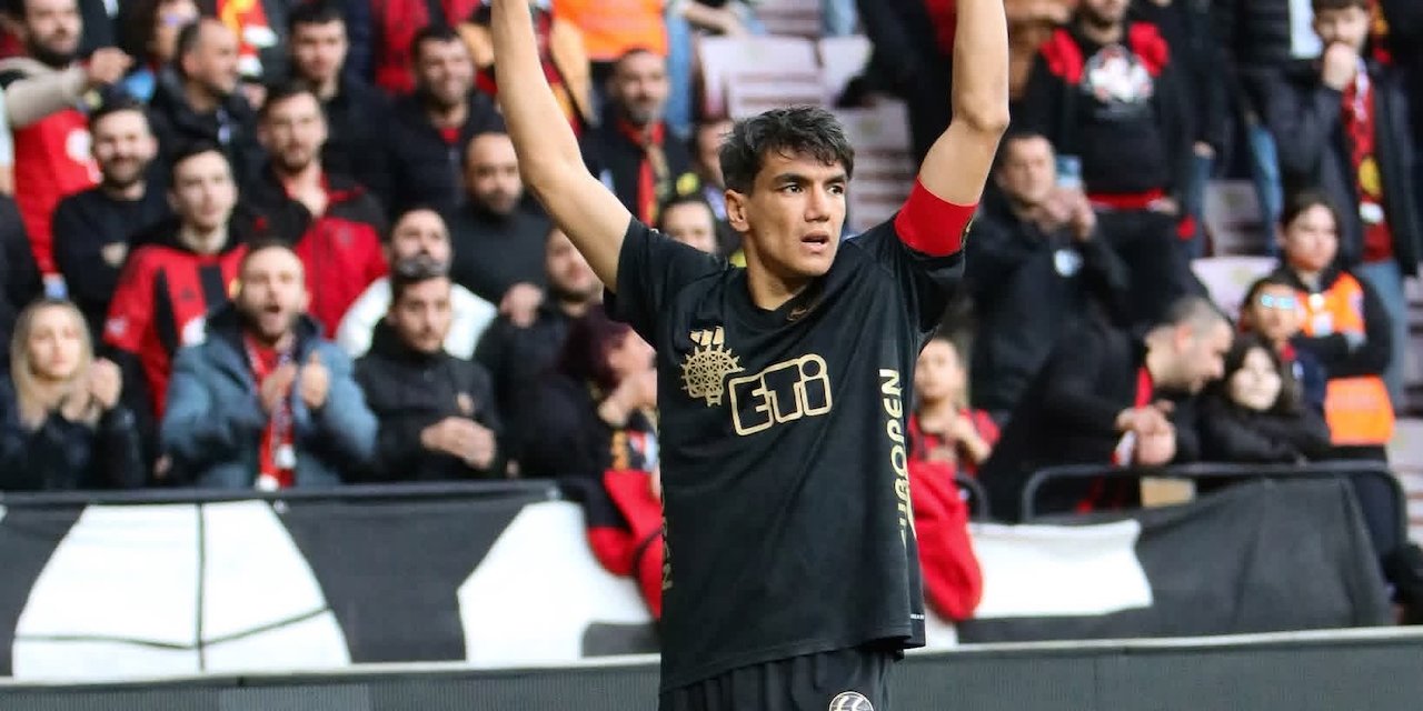 Akın Akman kaptan oldu