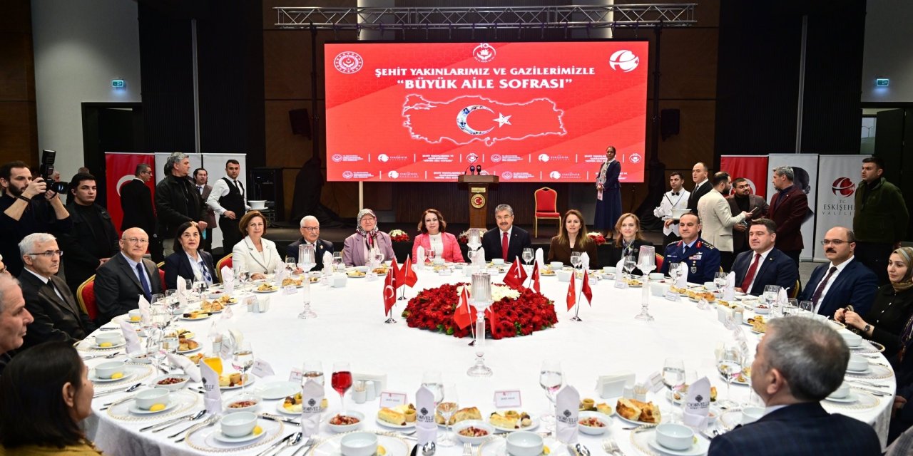 Vali Aksoy şehit yakınları, gaziler ve gazi yakınları ile iftarda buluştu