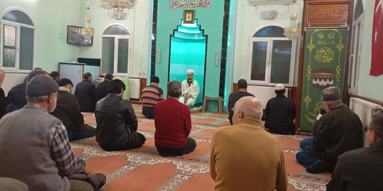 Sarıcakaya Müftüsü Altunbaş, Mayıslar Mahallesi'nde iftar sofrasına konuk oldu