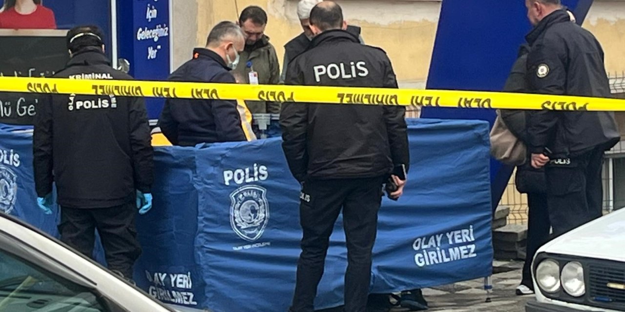 Cadde üzerinde ölü bulundu