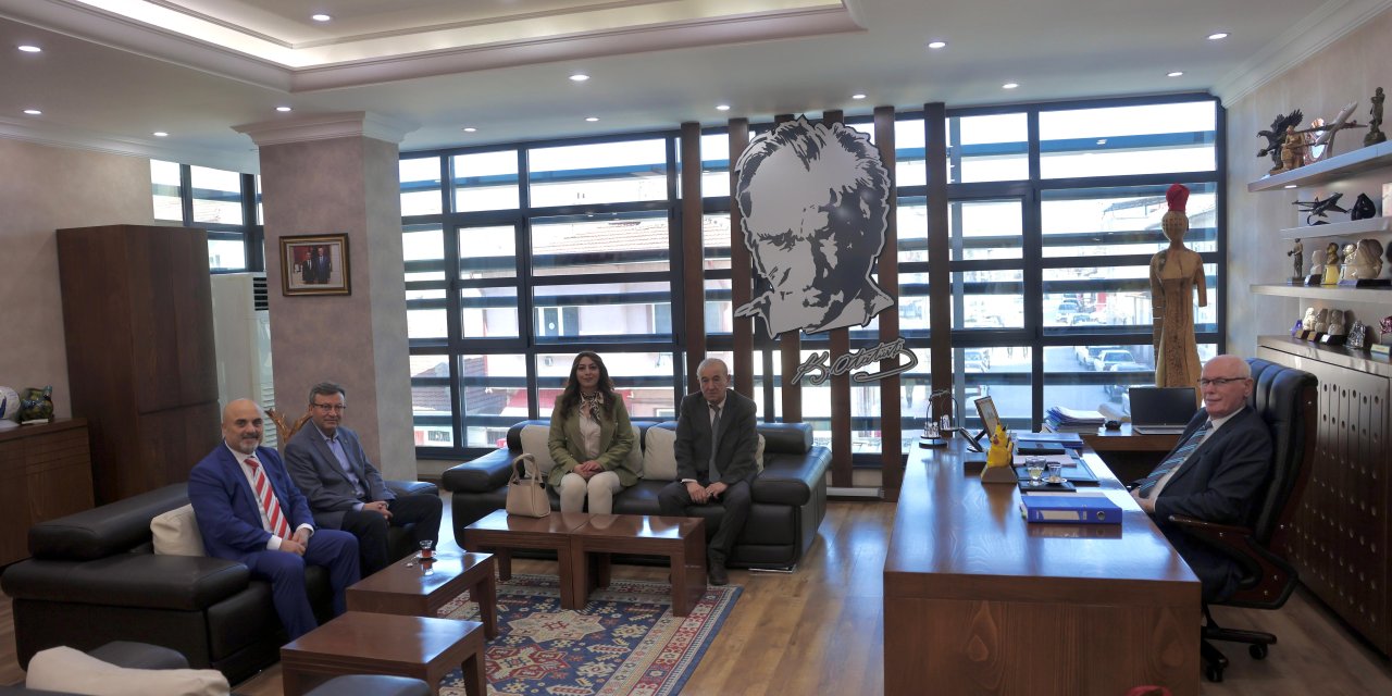 Başkan Kurt muhtarlarla bir araya geldi