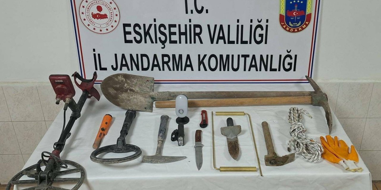 Eskişehir'de kaçak kazıya baskın!