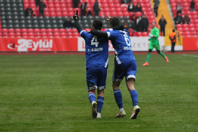 Zirveye altın harflerle yazdık LİDER ESKİŞEHİRSPOR