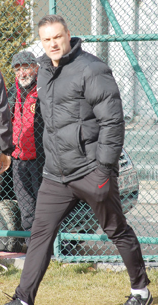 FUTBOLCULAR HAKLIYDI