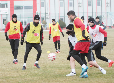 ŞİMŞEKLER HAZIRLIKTA