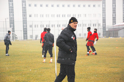 LİDERLİĞİ BIRAKMAYACAĞIZ