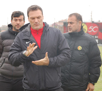 ÖZALAN HATA İSTEAMİYOR