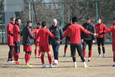 BİR HEDEF İÇİN BURAYA GELDİM