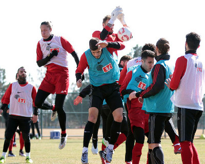 Şimşekleri hırs bastı