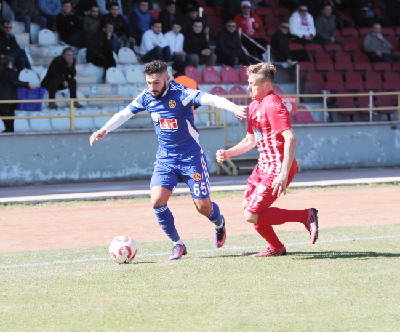 KAMİL AHMET KIZARDI